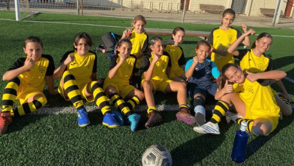 ¡Únete al Fútbol Femenino con la Escuela de Fútbol EDA para la temporada 23/24!