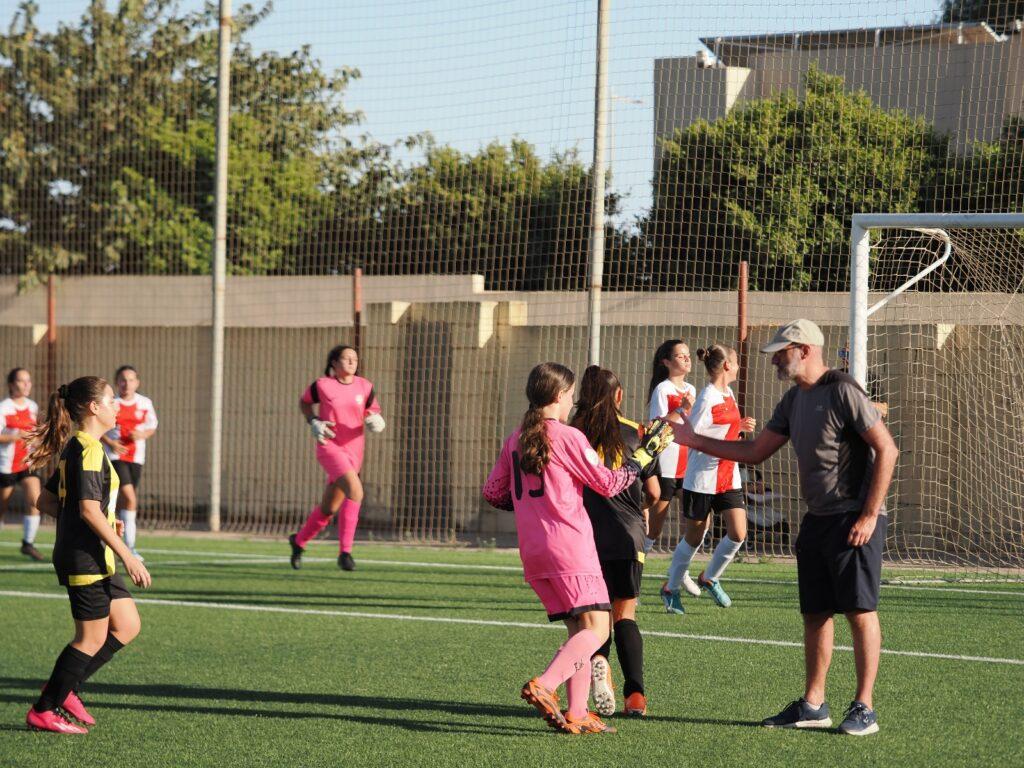 Cómo Elegir el Equipo de Fútbol Adecuado para tu Hijo: Un Camino Hacia los Valores y la Diversión en el Deporte