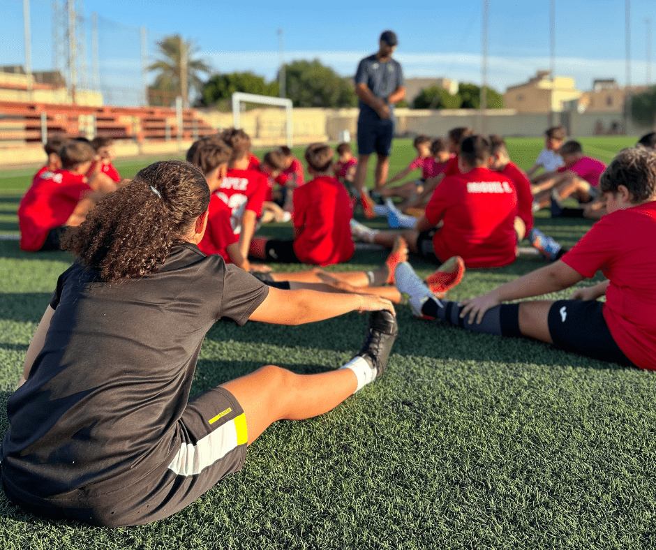 La Importancia del Calentamiento en el Fútbol Infantil: Preparando a los Futuros Jugadores